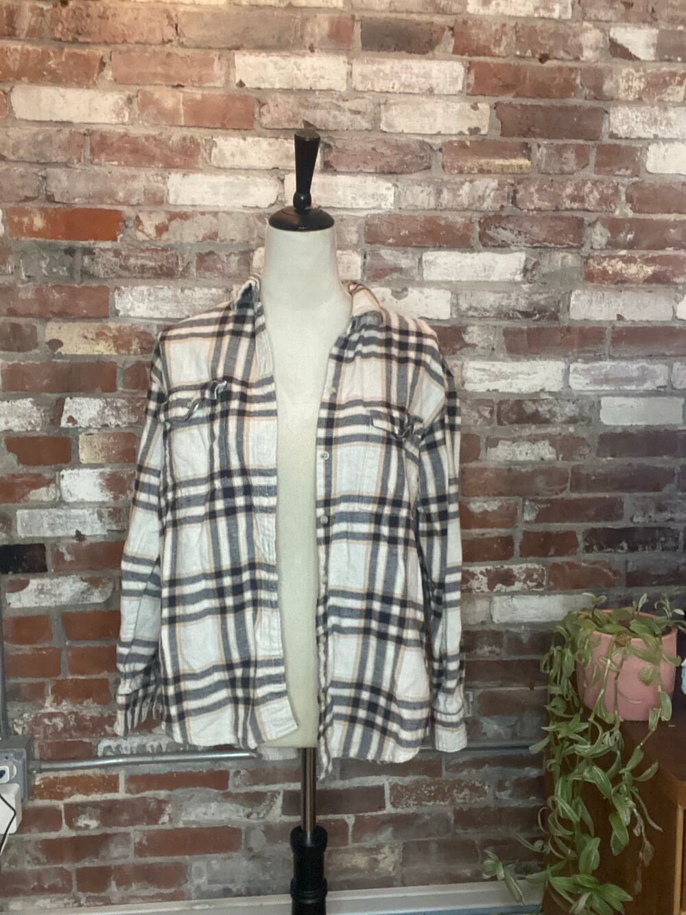 Old Navy White Black and Yellow Plaid Button Down Shirt Size M